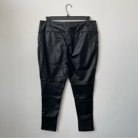 Kendall & Kylie Faux Leather Leggings - Picture 3 of 4